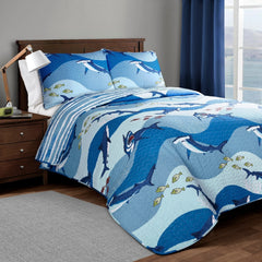 Lush Decor Shark Allover Quilt Set