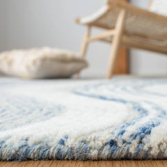 SAFAVIEH Handmade Fifth Avenue Klari Modern Abstract Wool Rug