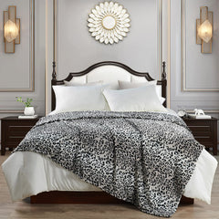 Lightweight Printed Safari Animal Flannel Fleece Blanket