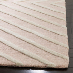 SAFAVIEH Handmade Kids Brionna Wool Rug