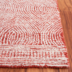 SAFAVIEH Handmade Abstract Leonide Modern Wool Rug