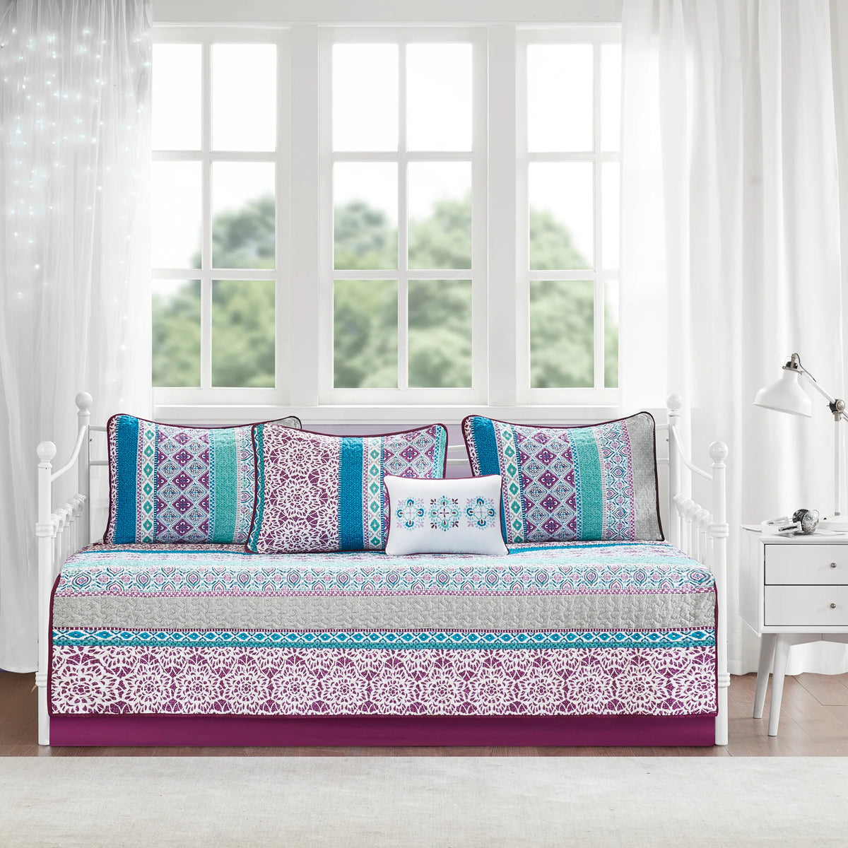 Joni Purple 6 Piece Reversible Daybed Set by Intelligent Design