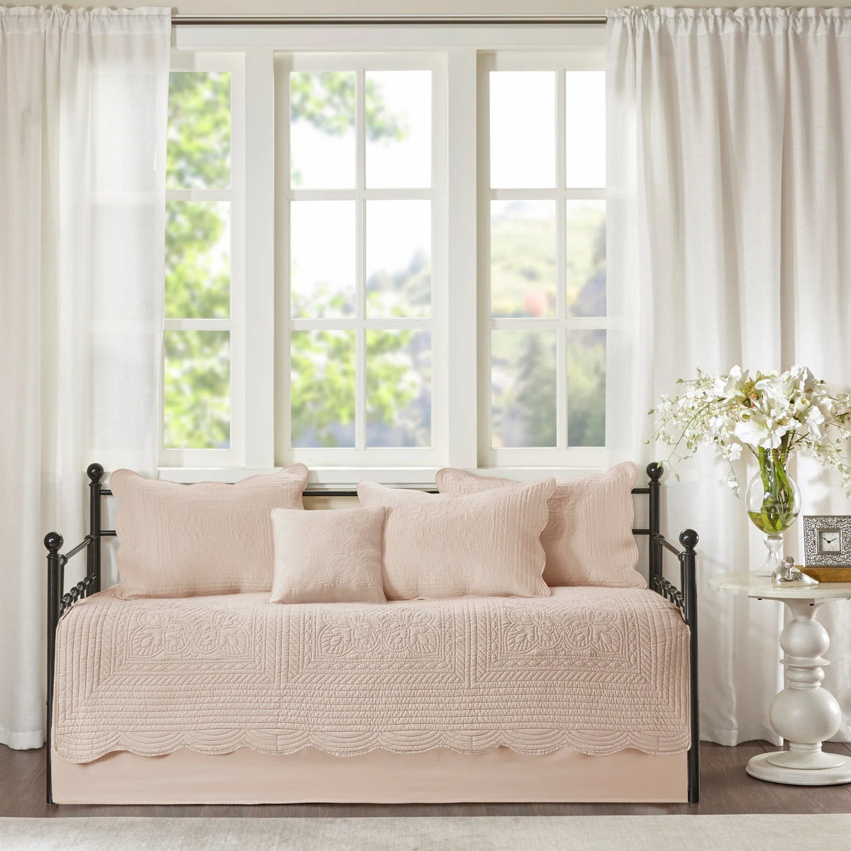 Madison Park Venice 6 Piece Scalloped Edge Daybed Cover Set
