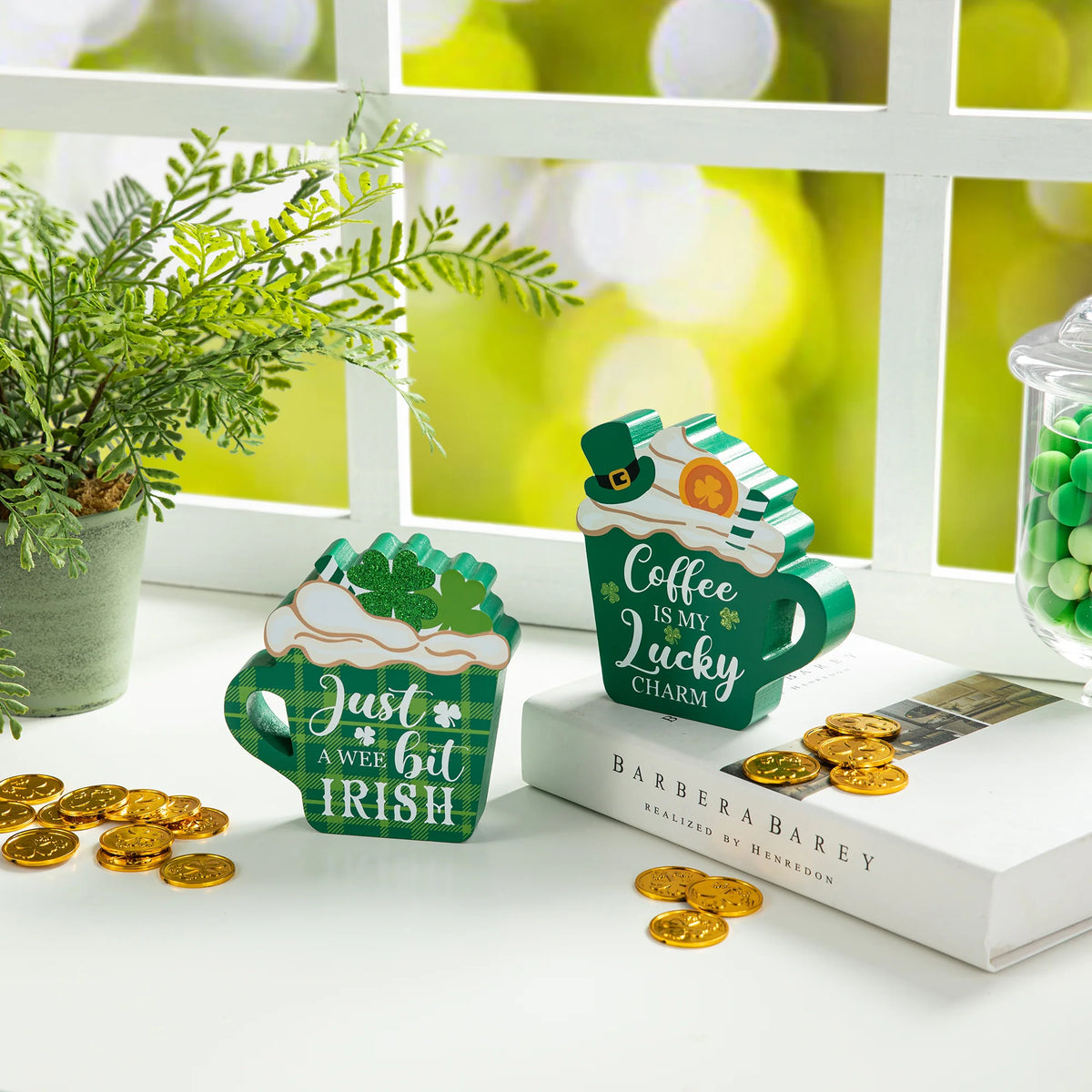 Glitzhome St Patrick's Epoxy Wooden Shamrock Leprechaun Pot of Gold Coffee Cup Table Decor