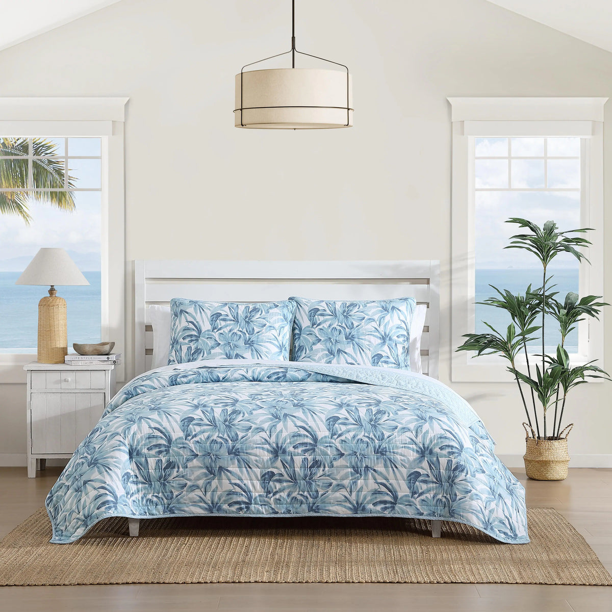 Tommy Bahama Aubrey Botanical Lightweight Reversible Cotton Quilt (Blue, 3 Piece Set)
