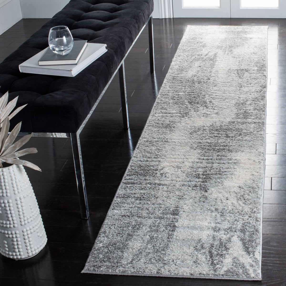 SAFAVIEH Tulum Hortense Modern Abstract Burst Rug