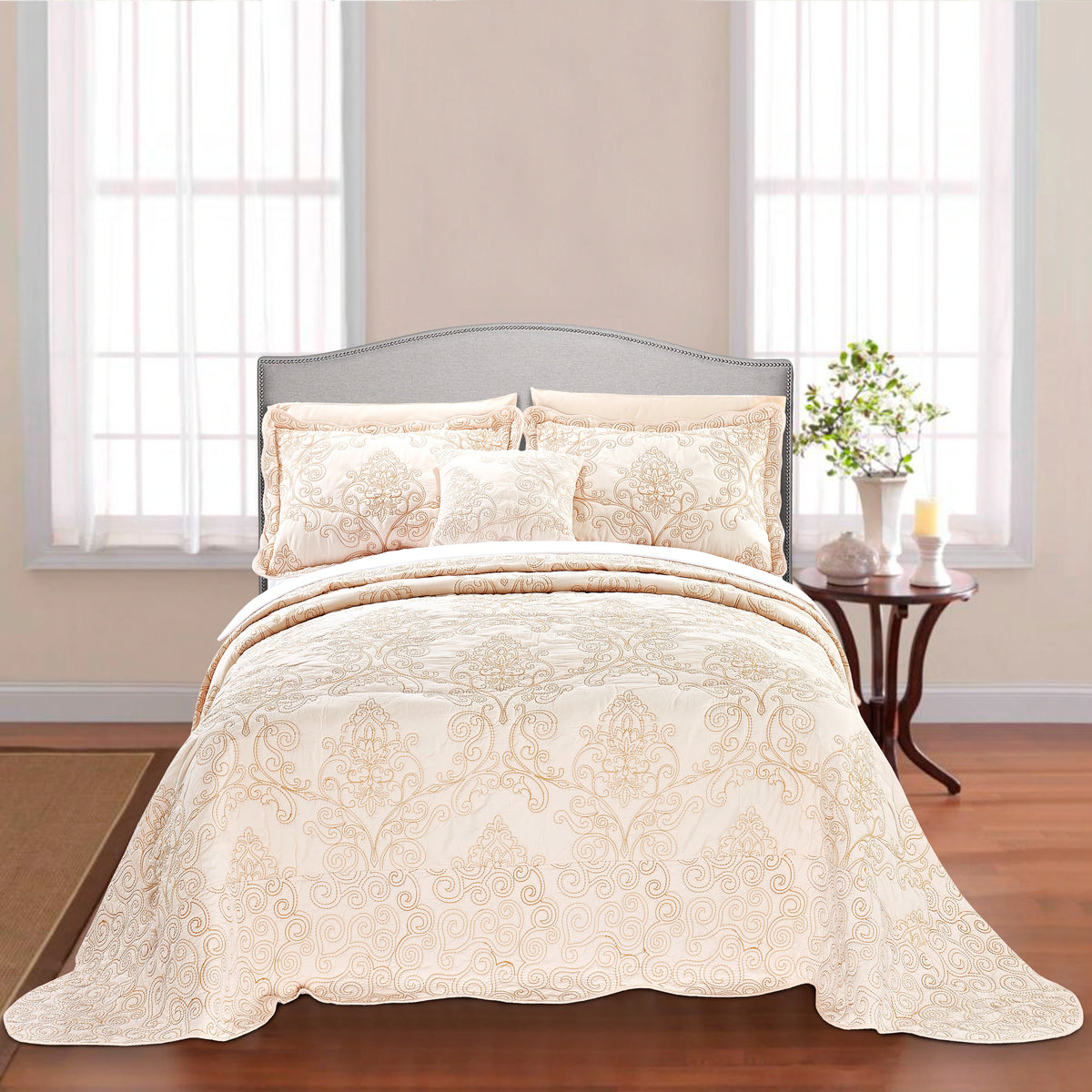 Serenta Damask 4-piece Bedspread Set